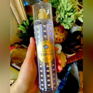 Bath & Body Works whipped berry meringue body spray